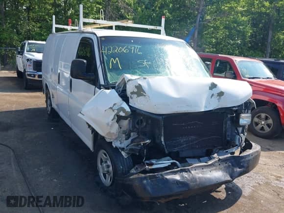 2004 Chevrolet Express Cargo with VIN 1GCFG15X041163524, listed as a IAAI auction lot 42206916 with 150,765 mi miles and . Bid and sale history available at DreamBid. Image 6.
