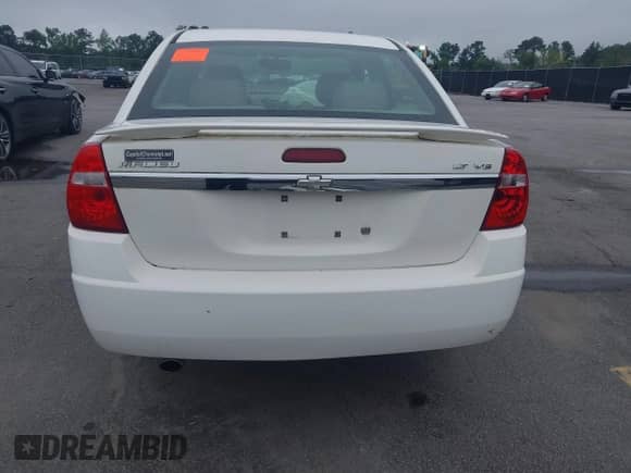 2005 Chevrolet Malibu LT z VIN 1G1ZU54815F250983, wystawiony jako IAAI lot #42358754 z przebiegiem 250 010 mil mil oraz . Historia ofert i sprzedaży dostępna na DreamBid. Obrazek 16.