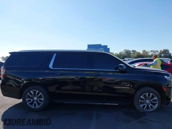 2021 Chevrolet Suburban LT с VIN 1GNSCCKD8MR146950, выставлен на аукционе IAAI как лот 43402108 с пробегом 155 067 миль миль и . История ставок и продаж доступна на DreamBid. Изображение 13.