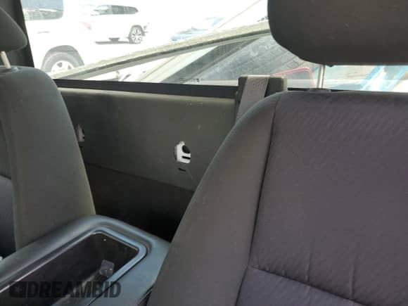 2013 Chevrolet Silverado 1500 Work Truck z VIN 1GCNCPEX9DZ134566, wystawiony jako Copart lot #63607945 z przebiegiem Nie podano mil oraz Szkoda całkowita • Salvage title. Historia ofert i sprzedaży dostępna na DreamBid. Obrazek 10.