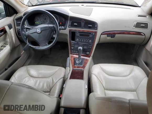 2008 Volvo S60 2.5T с VIN YV1RH592482676642, выставлен на аукционе Copart как лот 81754215 с пробегом 117 993 миль миль и Списание • Salvage title. История ставок и продаж доступна на DreamBid. Изображение 8.