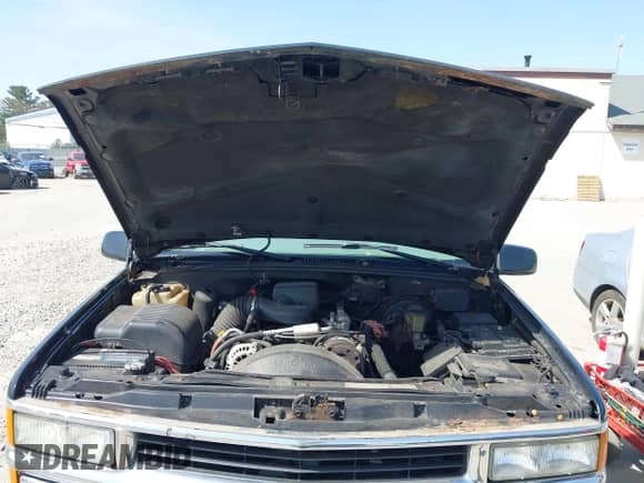1997 Chevrolet Silverado 1500 with VIN 2GCEK19R3V1159386, listed as a IAAI auction lot 42159684 with 98,577 mi miles and . Bid and sale history available at DreamBid. Image 10.