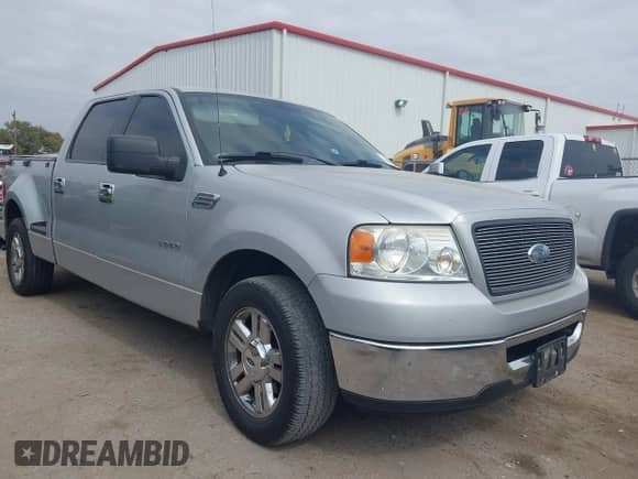 2006 Ford F-150 XLT с VIN 1FTRW02W76KC68404, выставлен на аукционе IAAI как лот 43469378 с пробегом 163 308 миль миль и . История ставок и продаж доступна на DreamBid. Изображение 1.