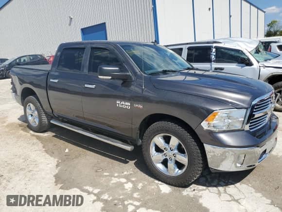 2018 Ram 1500 Big Horn z VIN 3C6RR7LT3JG198556, wystawiony jako Copart lot #83773355 z przebiegiem 107 527 mil mil oraz Szkoda całkowita • Salvage title. Historia ofert i sprzedaży dostępna na DreamBid. Obrazek 4.