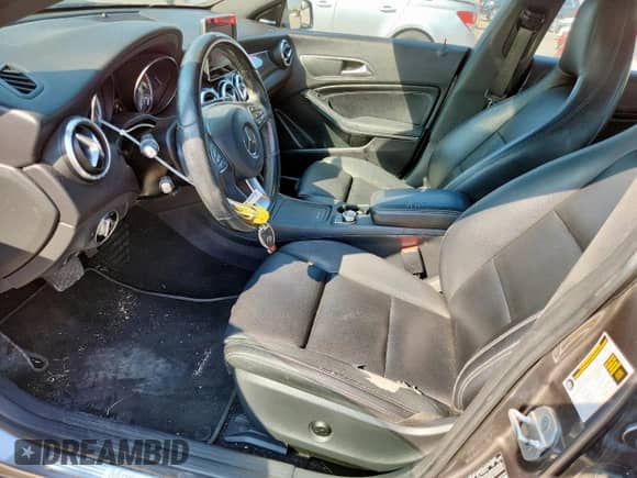 2016 Mercedes-Benz CLA 250 с VIN WDDSJ4EBXGN306195, выставлен на аукционе Copart как лот 81261635 с пробегом 120 884 миль миль и Списание • Salvage title. История ставок и продаж доступна на DreamBid. Изображение 7.