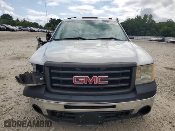 2011 GMC Sierra 1500 Work Truck z VIN 1GTN2TEA3BZ172539, wystawiony jako Copart lot #68126505 z przebiegiem 83 942 mil mil oraz Czysty tytuł • Clean title. Historia ofert i sprzedaży dostępna na DreamBid. Obrazek 5.