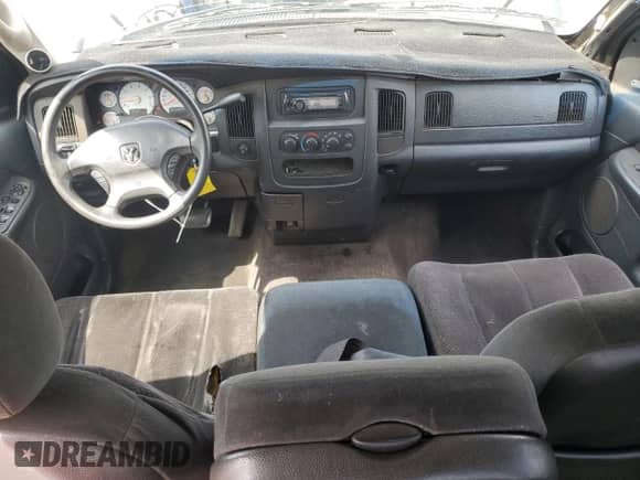 2003 Dodge 1500 ST z VIN 1D7HA18N73J666475, wystawiony jako Copart lot #69254625 z przebiegiem 257 051 mil mil oraz Szkoda całkowita • Salvage title. Historia ofert i sprzedaży dostępna na DreamBid. Obrazek 8.