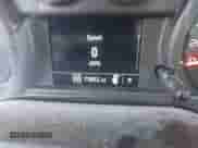2020 Chevrolet Silverado 1500 Custom Trail Boss z VIN 1GCPYCEF5LZ368941, wystawiony jako IAAI lot #43214611 z przebiegiem 73 653 mil mil oraz . Historia ofert i sprzedaży dostępna na DreamBid. Obrazek 16.