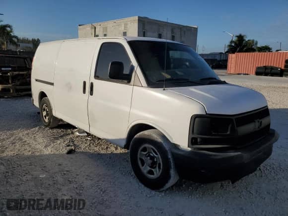 2006 Chevrolet Express Cargo с VIN 1GCEG15X061109106, выставлен на аукционе Copart как лот 88307575 с пробегом 230 427 миль миль и Списание • Salvage title. История ставок и продаж доступна на DreamBid. Изображение 4.