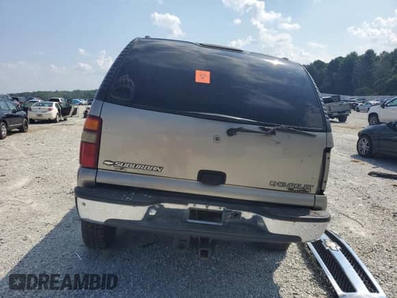 2002 Chevrolet Suburban LT с VIN 3GNGK26G22G133986, выставлен на аукционе Copart как лот 69277985 с пробегом Не указан миль и Списание • Salvage title. История ставок и продаж доступна на DreamBid. Изображение 6.