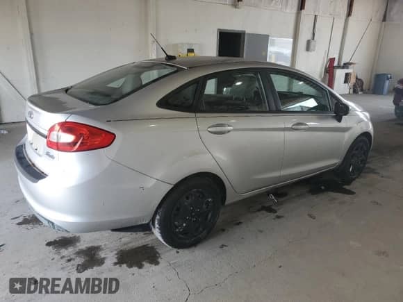 2011 Ford Fiesta S with VIN 3FADP4AJ0BM179920, listed as a Copart auction lot 71492075 with 195,996 mi miles and Clean title. Bid and sale history available at DreamBid. Image 3.