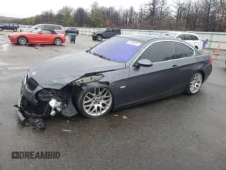 2008 BMW 3 Series 328xi with VIN WBAWV53568PF95374, listed as a Copart auction lot 50985695 with 117,576 mi miles and Salvage title. Bid and sale history available at DreamBid. Image 1.