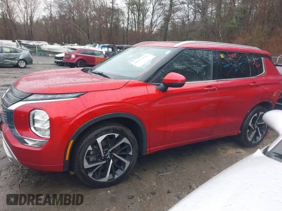 2024 Mitsubishi Outlander SEL z VIN JA4J4WA8XRZ056028, wystawiony jako IAAI lot #41793156 z przebiegiem 10 278 mil mil oraz . Historia ofert i sprzedaży dostępna na DreamBid. Obrazek 14.