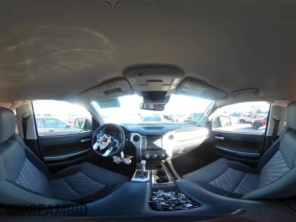 2019 Toyota Tundra SR z VIN 5TFRY5F17KX251217, wystawiony jako IAAI lot #41433506 z przebiegiem 49 207 mil mil oraz . Historia ofert i sprzedaży dostępna na DreamBid. Obrazek 19.