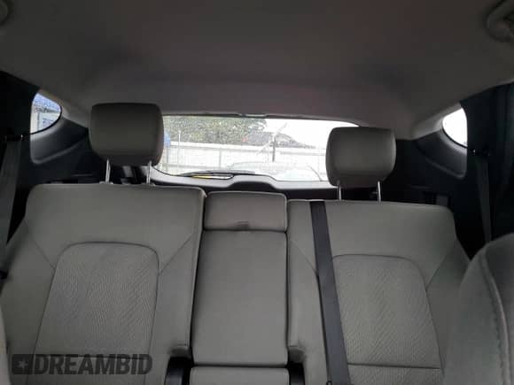 2018 Hyundai Santa Fe 2.4L с VIN 5XYZU3LB7JG535123, выставлен на аукционе Copart как лот 71898235 с пробегом 109 333 миль миль и Списание • Salvage title. История ставок и продаж доступна на DreamBid. Изображение 10.