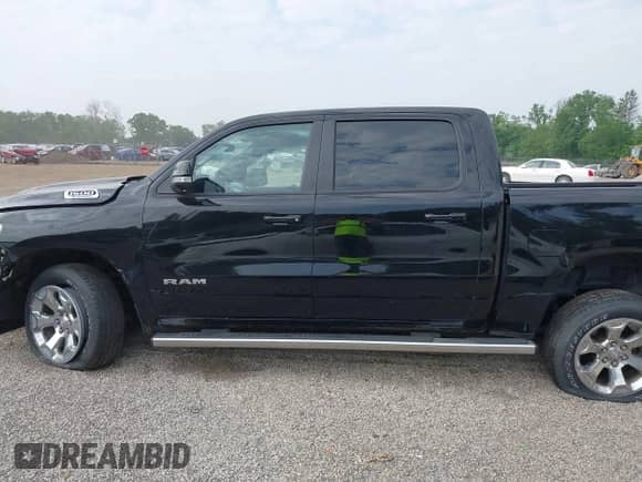 2022 Ram 1500 Big Horn z VIN 1C6RRFFG9NN400564, wystawiony jako IAAI lot #42364826 z przebiegiem 18 618 mil mil oraz . Historia ofert i sprzedaży dostępna na DreamBid. Obrazek 15.