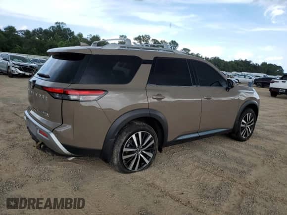 2025 Nissan Pathfinder Platinum with VIN 5N1DR3DJ4SC226521, listed as a Copart auction lot 68948795 with 8,365 mi miles and Salvage title. Bid and sale history available at DreamBid. Image 3.