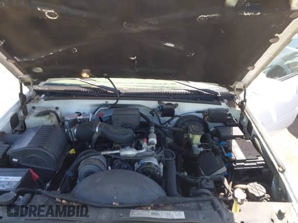 2000 Cadillac Escalade with VIN 1GYEK63R5YR222855, listed as a IAAI auction lot 42851593 with 159,717 mi miles and . Bid and sale history available at DreamBid. Image 10.