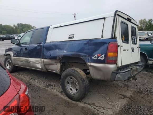 1999 Chevrolet Silverado 2500 LT с VIN 1GCGK29U5XE244556, выставлен на аукционе Copart как лот 82165965 с пробегом Не указан миль и Списание • Salvage title. История ставок и продаж доступна на DreamBid. Изображение 2.