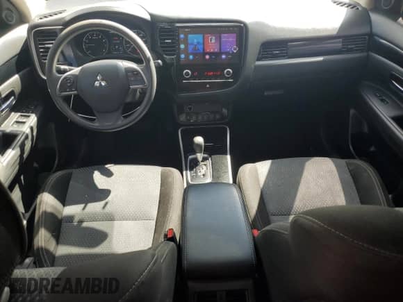 2020 Mitsubishi Outlander ES с VIN JA4AZ3A30LZ028041, выставлен на аукционе Copart как лот 70890665 с пробегом 113 045 миль миль и Списание • Salvage title. История ставок и продаж доступна на DreamBid. Изображение 8.