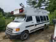 2000 Dodge RAM z VIN 2B7LB31Z7YK137484, wystawiony jako Copart lot #67796765 z przebiegiem Nie podano mil oraz Czysty tytuł • Clean title. Historia ofert i sprzedaży dostępna na DreamBid. Obrazek 1.