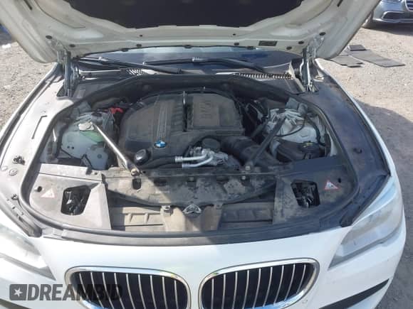 2015 BMW 7 Series 740Li с VIN WBAYE4C52FD139080, выставлен на аукционе IAAI как лот 43340744 с пробегом 175 387 миль миль и . История ставок и продаж доступна на DreamBid. Изображение 10.