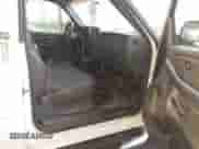 1999 Chevrolet Silverado 2500 с VIN 1GCFC24TXXE211950, выставлен на аукционе IAAI как лот 43187898 с пробегом 147 669 миль миль и . История ставок и продаж доступна на DreamBid. Изображение 5.
