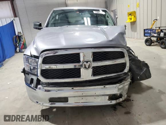 2024 Ram 1500 SLT z VIN 1C6RR7GG2RS148605, wystawiony jako Copart lot #66722685 z przebiegiem 35 975 mil mil oraz Czysty tytuł • Clean title. Historia ofert i sprzedaży dostępna na DreamBid. Obrazek 5.