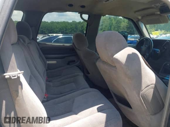 2003 Chevrolet Tahoe LS z VIN 1GNEC13Z73R176239, wystawiony jako IAAI lot #42660496 z przebiegiem 290 107 mil mil oraz . Historia ofert i sprzedaży dostępna na DreamBid. Obrazek 8.