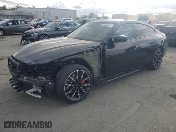 2024 BMW i4 M50 z VIN WBY33AW05RFR90735, wystawiony jako Copart lot #84303345 z przebiegiem 2 896 mil mil oraz Szkoda całkowita • Salvage title. Historia ofert i sprzedaży dostępna na DreamBid. Obrazek 1.