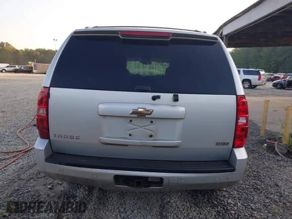 2011 Chevrolet Tahoe LT с VIN 1GNSCBE06BR228935, выставлен на аукционе IAAI как лот 43052440 с пробегом 248 463 миль миль и . История ставок и продаж доступна на DreamBid. Изображение 16.