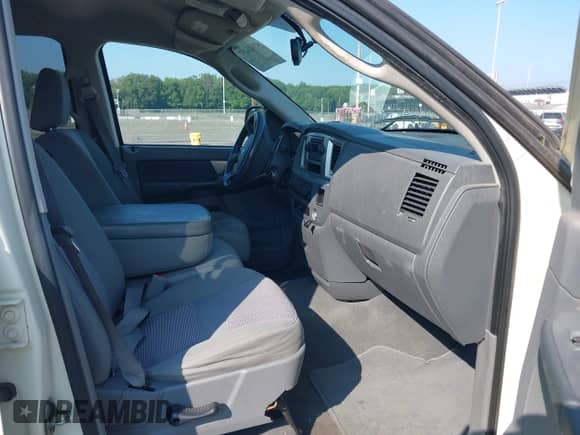 2008 Dodge 1500 SLT with VIN 1D7HU18298J210675, listed as a IAAI auction lot 43021197 with 177,761 mi miles and . Bid and sale history available at DreamBid. Image 5.