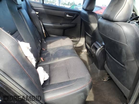 2015 Toyota Camry SE z VIN 4T1BF1FK5FU923948, wystawiony jako Copart lot #82100065 z przebiegiem 224 274 mil mil oraz Nie do naprawy • Non repairable. Historia ofert i sprzedaży dostępna na DreamBid. Obrazek 10.