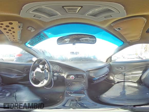 2002 Saturn SC с VIN 1G8ZY14762Z129155, выставлен на аукционе Copart как лот 75820394 с пробегом 199 847 миль миль и Списание • Salvage title. История ставок и продаж доступна на DreamBid. Изображение 13.
