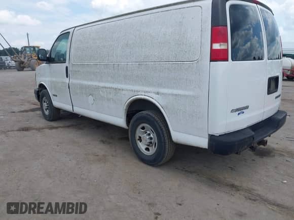 2004 Chevrolet Express Cargo с VIN 1GCHG35U741197230, выставлен на аукционе IAAI как лот 42770936 с пробегом 242 412 миль миль и . История ставок и продаж доступна на DreamBid. Изображение 3.