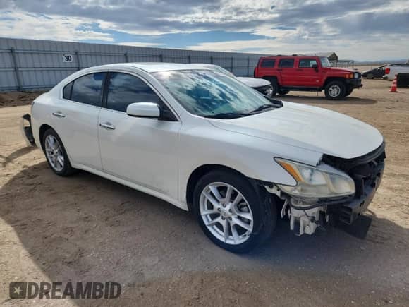 2014 Nissan Maxima S with VIN 1N4AA5AP7EC482357, listed as a Copart auction lot 82229995 with 139,214 mi miles and Salvage title. Bid and sale history available at DreamBid. Image 4.