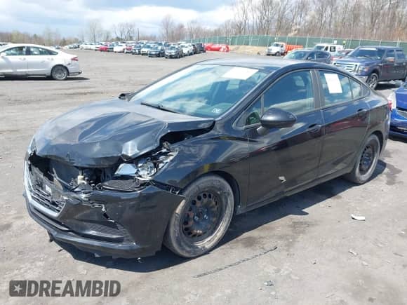 2018 Chevrolet Cruze LS с VIN 1G1BB5SM8J7111882, выставлен на аукционе IAAI как лот 42021182 с пробегом 236 326 миль миль и . История ставок и продаж доступна на DreamBid. Изображение 2.