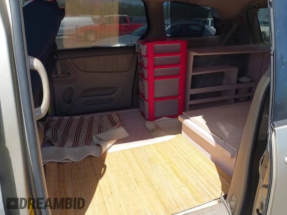 2004 Toyota Sienna XLE z VIN 5TDZA22C34S207668, wystawiony jako IAAI lot #43543397 z przebiegiem 213 009 mil mil oraz . Historia ofert i sprzedaży dostępna na DreamBid. Obrazek 8.