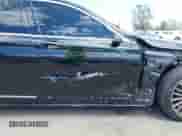 2022 BMW 7 Series 750i xDrive with VIN WBA7U2C00NCK89037, listed as a IAAI auction lot 43061960 with 30,841 mi miles and . Bid and sale history available at DreamBid. Image 18.
