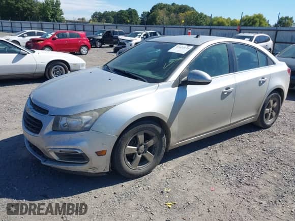 2015 Chevrolet Cruze LT с VIN 1G1PC5SB5F7256094, выставлен на аукционе IAAI как лот 43422139 с пробегом Не указан миль и . История ставок и продаж доступна на DreamBid. Изображение 2.