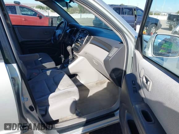 2003 Toyota Highlander Limited с VIN JTEGF21A930114756, выставлен на аукционе IAAI как лот 43538944 с пробегом 277 691 миль миль и . История ставок и продаж доступна на DreamBid. Изображение 5.