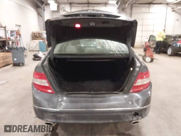 2010 Mercedes-Benz C 300 Sport с VIN WDDGF8BB6AR122164, выставлен на аукционе IAAI как лот 42026446 с пробегом 130 229 миль миль и . История ставок и продаж доступна на DreamBid. Изображение 17.