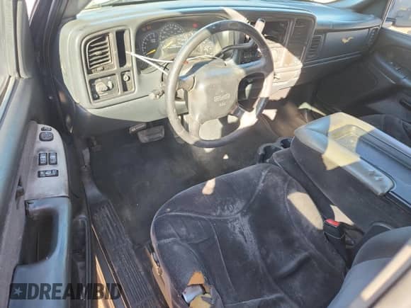 2001 GMC Sierra 1500 SLE z VIN 2GTEC19T211287783, wystawiony jako Copart lot #84647695 z przebiegiem 375 190 mil mil oraz Szkoda całkowita • Salvage title. Historia ofert i sprzedaży dostępna na DreamBid. Obrazek 8.