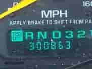 2000 Chevrolet Silverado 1500 LS z VIN 2GCEC19TXY1227986, wystawiony jako IAAI lot #43159851 z przebiegiem 300 863 mil mil oraz . Historia ofert i sprzedaży dostępna na DreamBid. Obrazek 15.