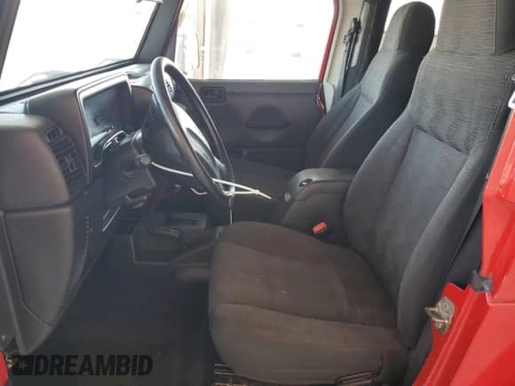 2005 Jeep Wrangler X z VIN 1J4FA39S85P388732, wystawiony jako Copart lot #68840685 z przebiegiem 233 280 mil mil oraz Nie do naprawy • Non repairable. Historia ofert i sprzedaży dostępna na DreamBid. Obrazek 7.