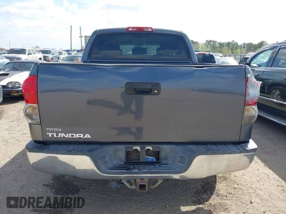 2007 Toyota Tundra SR5 z VIN 5TBET54107S456402, wystawiony jako IAAI lot #41828151 z przebiegiem 104 672 mil mil oraz . Historia ofert i sprzedaży dostępna na DreamBid. Obrazek 16.