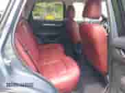 2023 Mazda CX-5 S Carbon Edition z VIN JM3KFBCM8P0223695, wystawiony jako IAAI lot #42379352 z przebiegiem 41 849 mil mil oraz . Historia ofert i sprzedaży dostępna na DreamBid. Obrazek 8.