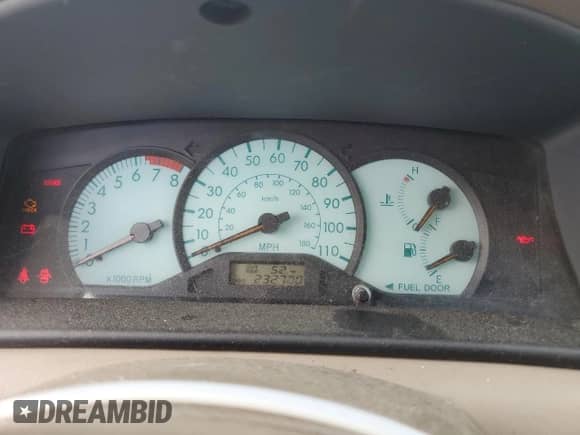 2003 Toyota Corolla CE z VIN 1NXBR32E83Z161567, wystawiony jako Copart lot #87487735 z przebiegiem 232 700 mil mil oraz Czysty tytuł • Clean title. Historia ofert i sprzedaży dostępna na DreamBid. Obrazek 9.