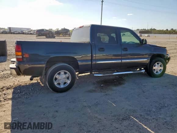 2005 GMC Sierra 1500 SLT with VIN 2GTEC13T951353941, listed as a Copart auction lot 85594215 with Not provided miles and Salvage title. Bid and sale history available at DreamBid. Image 3.