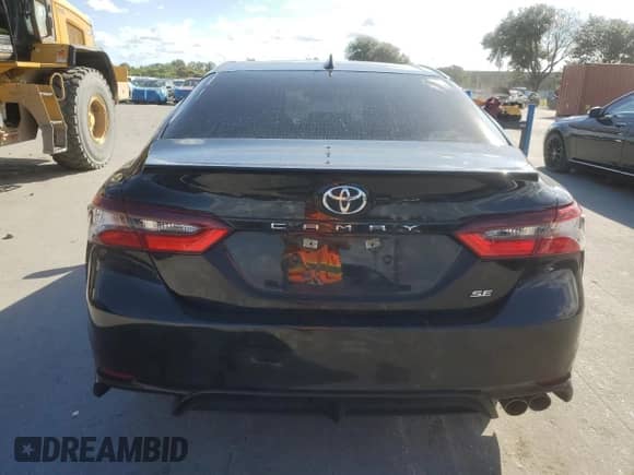 2023 Toyota Camry SE z VIN 4T1G11AK7PU723585, wystawiony jako Copart lot #87020725 z przebiegiem 172 034 mil mil oraz Czysty tytuł • Clean title. Historia ofert i sprzedaży dostępna na DreamBid. Obrazek 6.